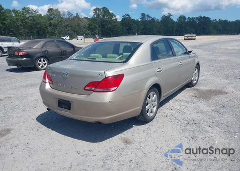 2005 Toyota Avalon Xl z USA, uszkodzony, nr VIN 4T1BK36B75U021212
